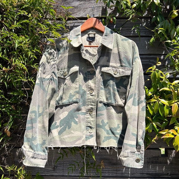 Topshop (UK) Camo Jacket - Size L - Picture 1 of 4